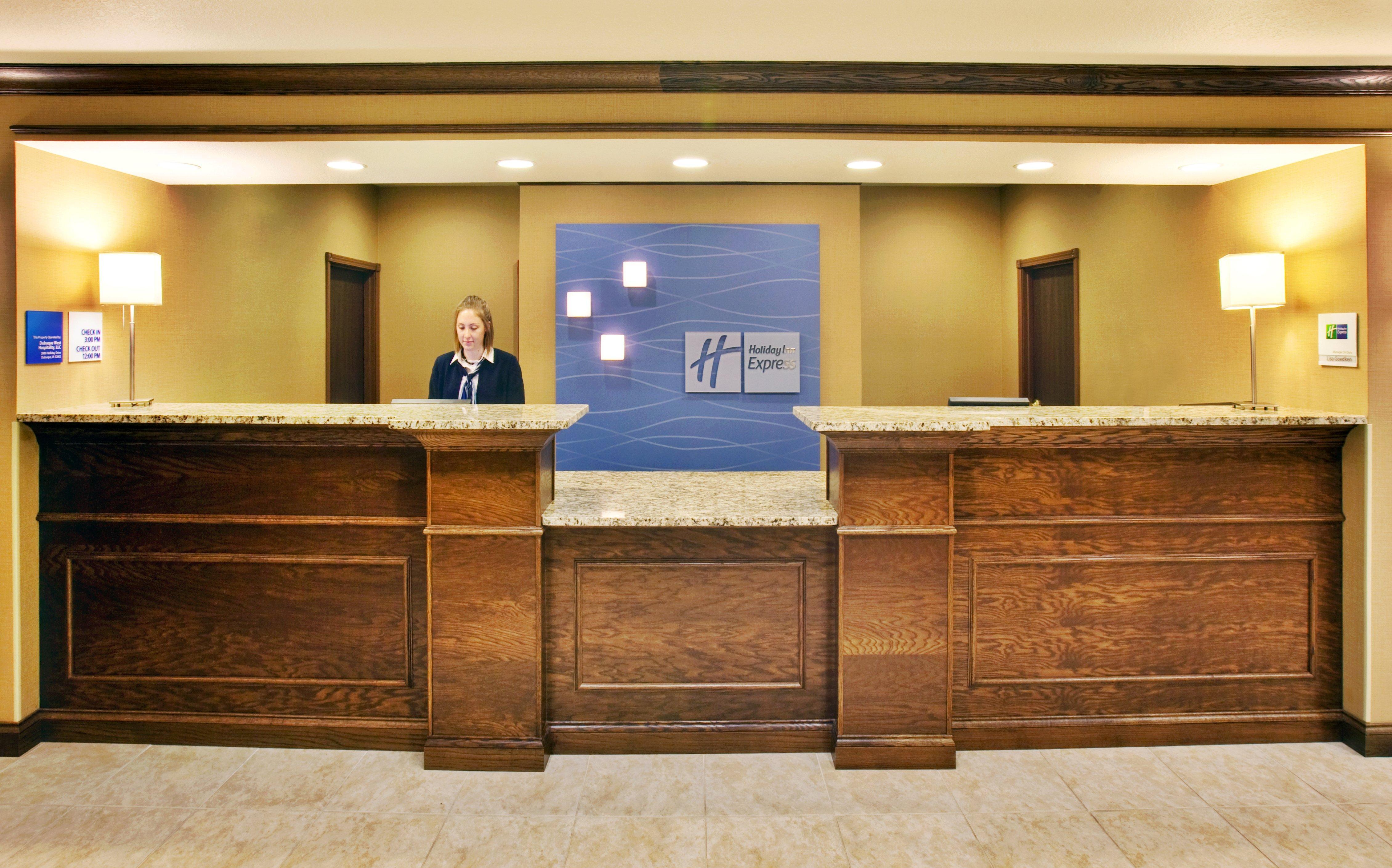Holiday Inn Express Hotel & Suites - Dubuque West By Ihg Екстер'єр фото