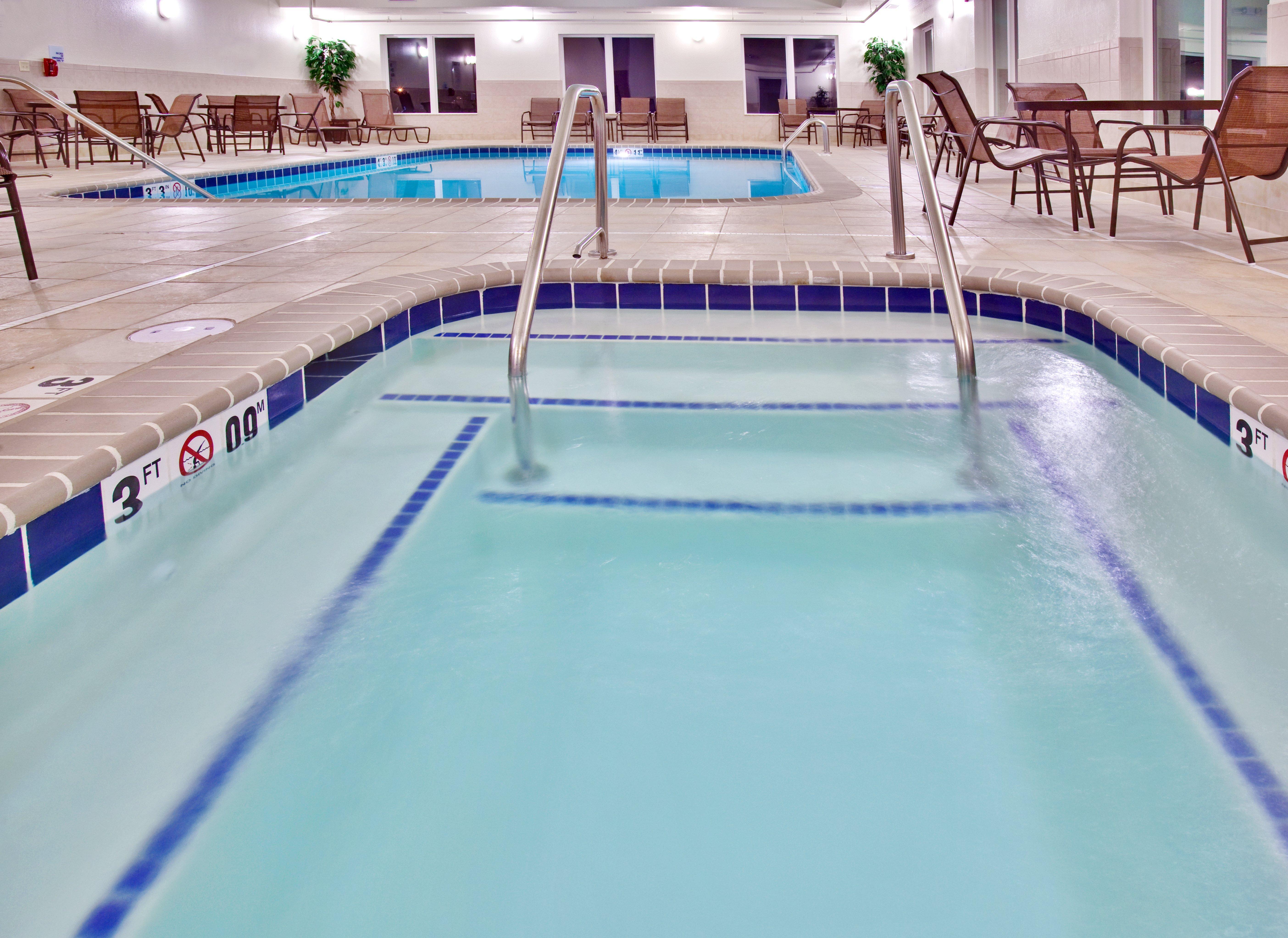 Holiday Inn Express Hotel & Suites - Dubuque West By Ihg Екстер'єр фото
